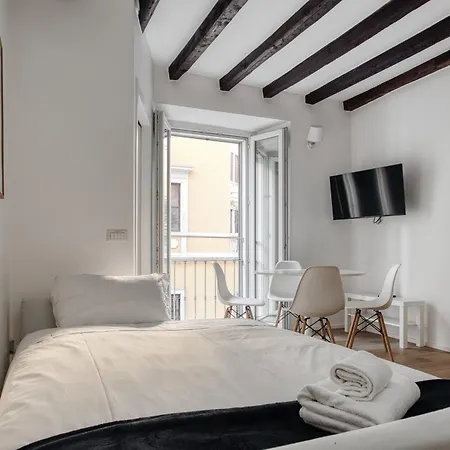 Apartment Just Urban Stays - Nice Apartment - Corso Genova